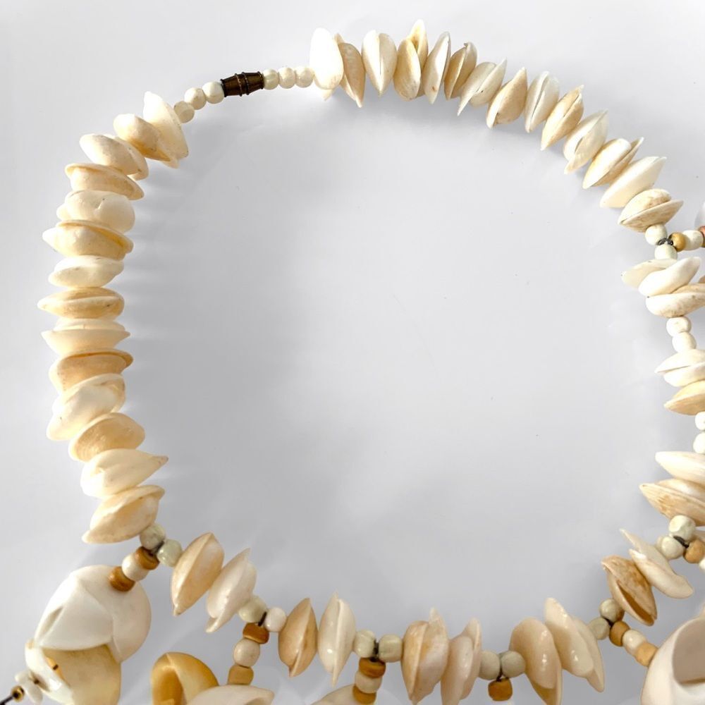 Vintageseashell Statement Necklace - image 4